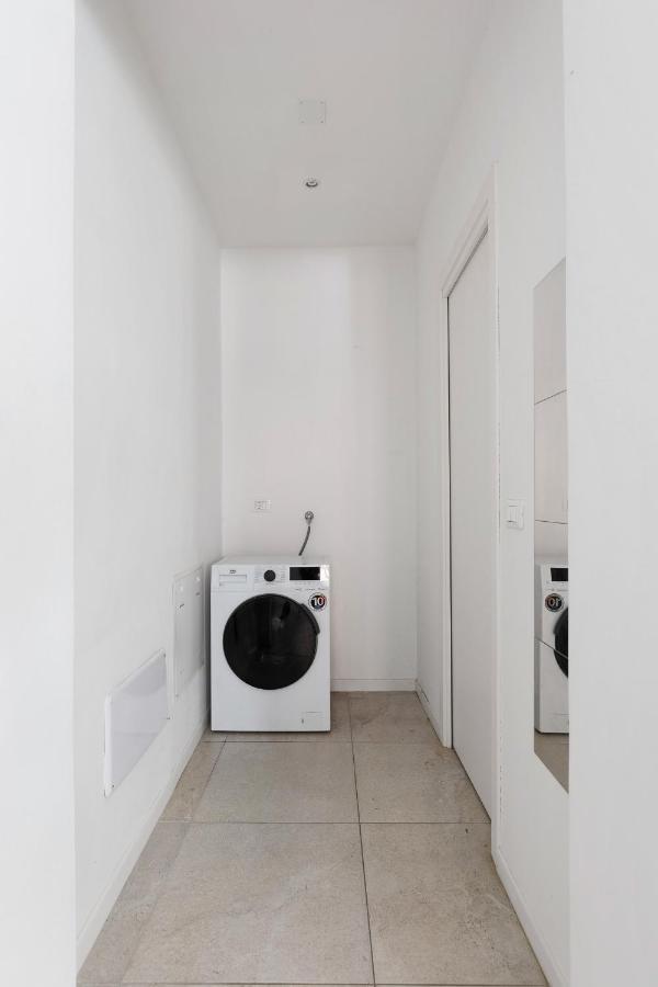 Modern Studio In Borgo Panigale By Wonderful Italy Bologna Bagian luar foto